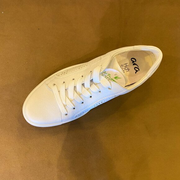 Ara - Carol White (NEW W/ BOX) - Picture 2 of 2